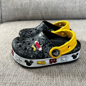 Mickey Mouse Light-up CROCS